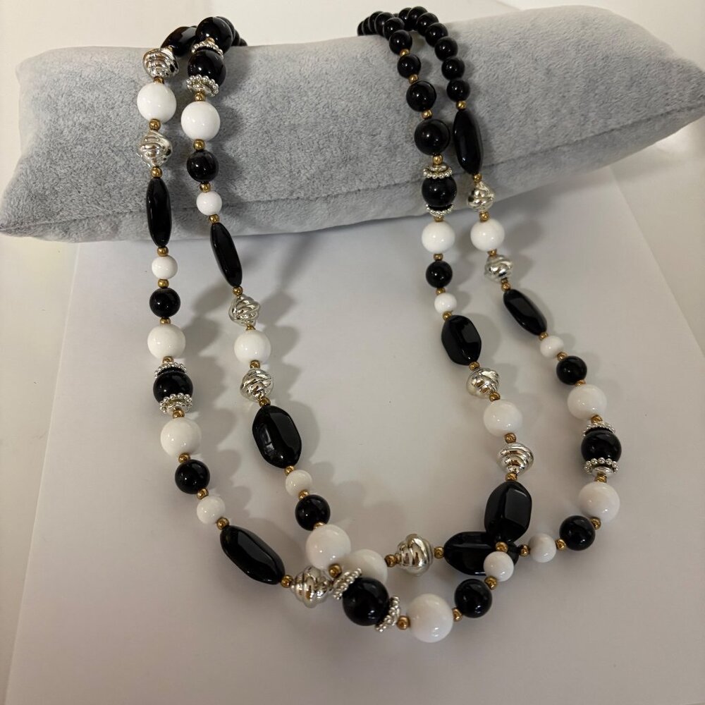 Black White Beaded Double Strand Necklace Gold Tone Accents Lightweight Classic